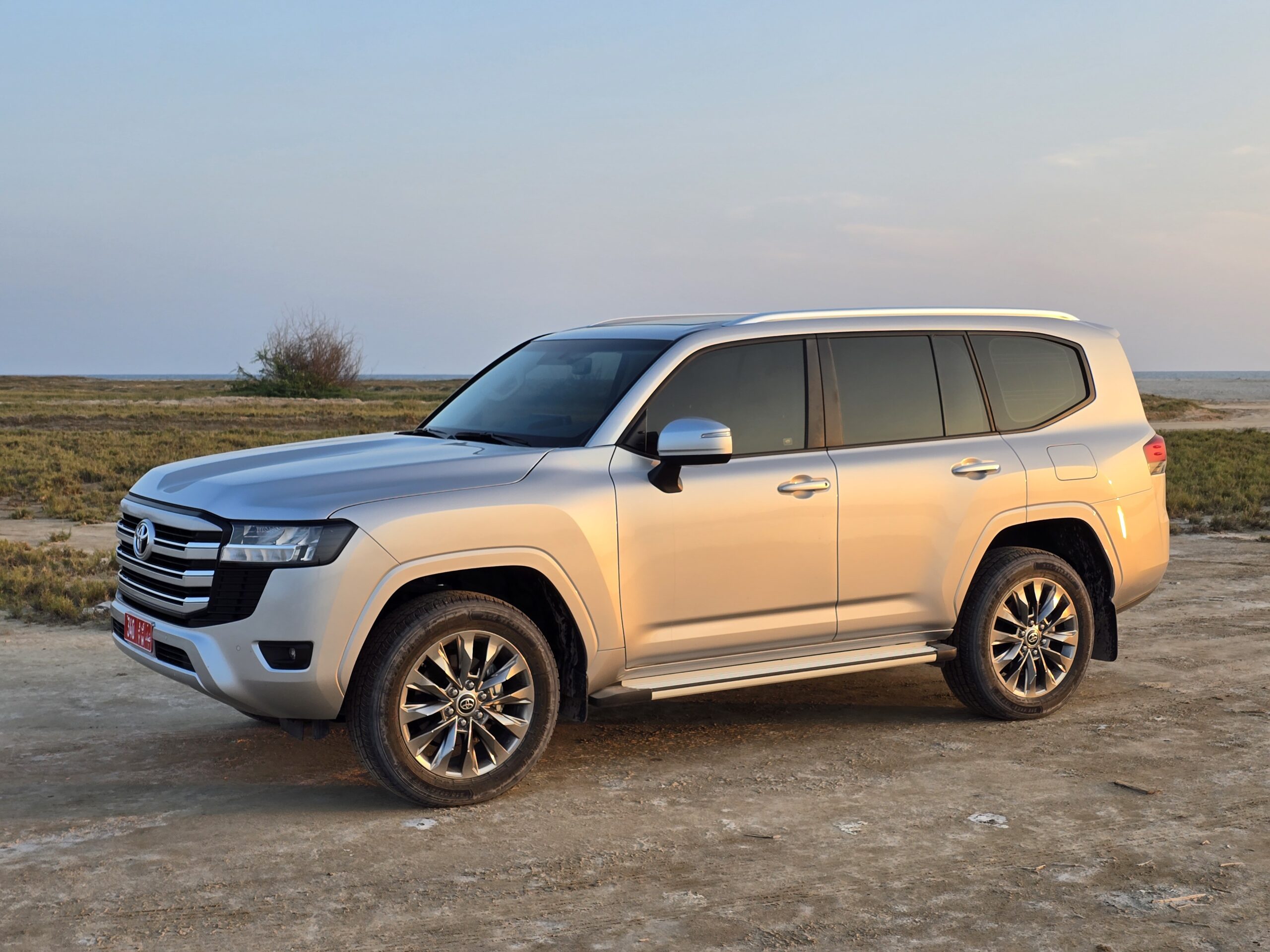 Landcruiser GXR, večerní okruh Salálou, Salalah Omán